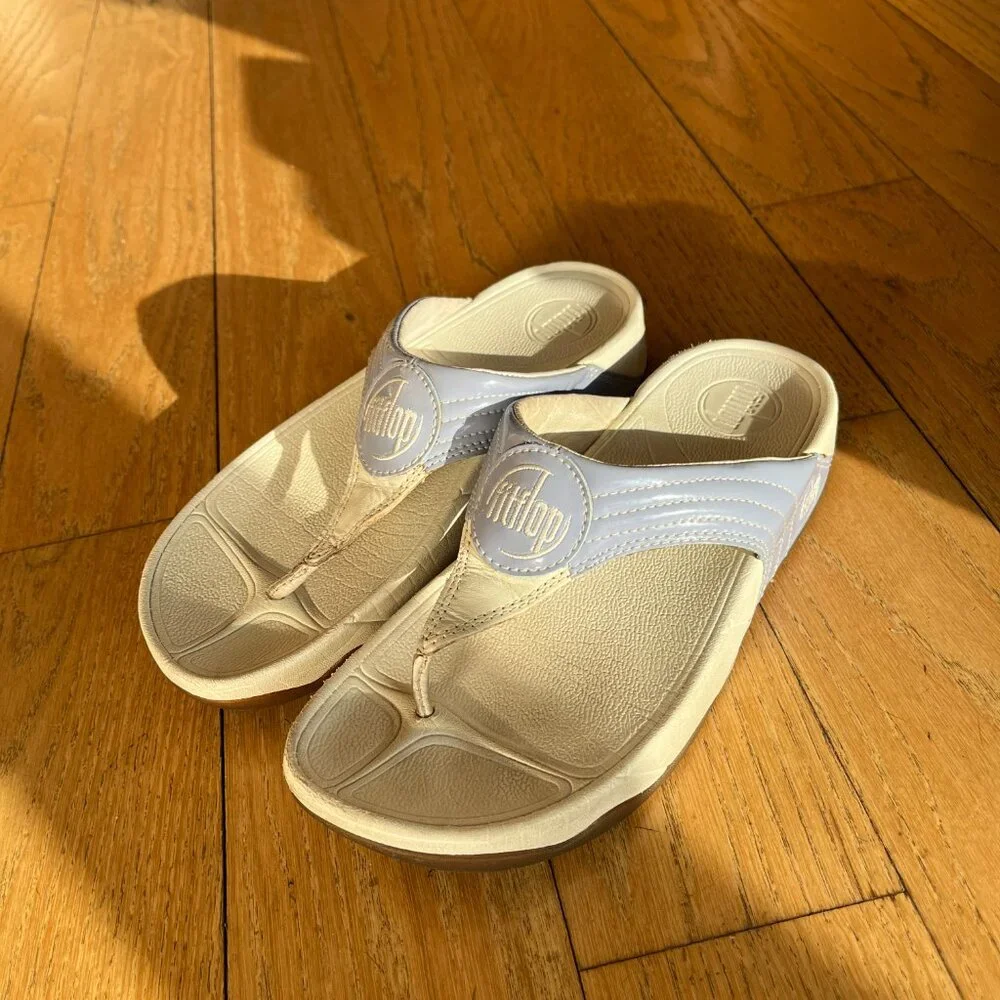 FitFlop Leather Thong Sandals, Size 8